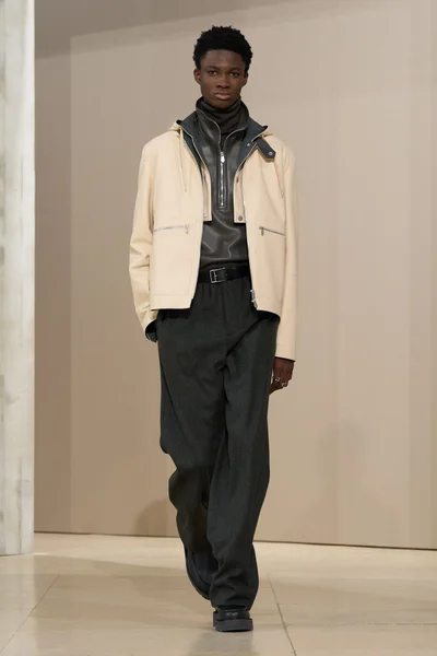 Look 38
